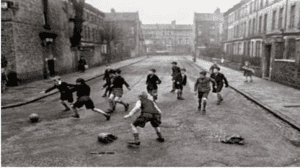 Campo de fútbol en la calle